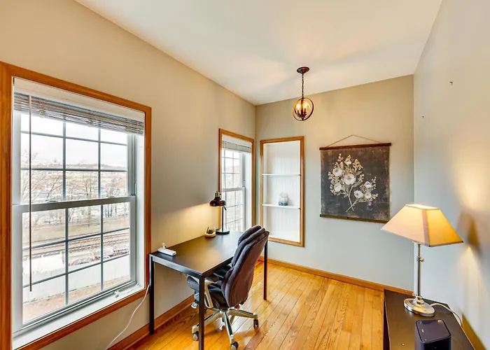 2 Mi To Market Sq! Row House W/ Dedicated Office Holiday home Pittsburgh