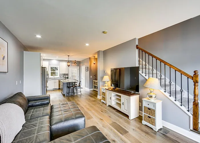 2 Mi To Market Sq! Row House W/ Dedicated Office Pittsburgh