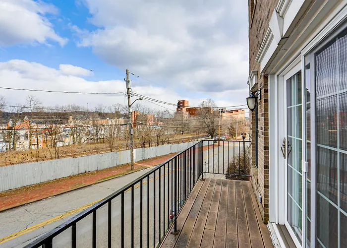 2 Mi To Market Sq! Row House W/ Dedicated Office * Pittsburgh