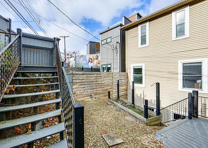2 Mi To Market Sq! Row House W/ Dedicated Office Holiday home Pittsburgh